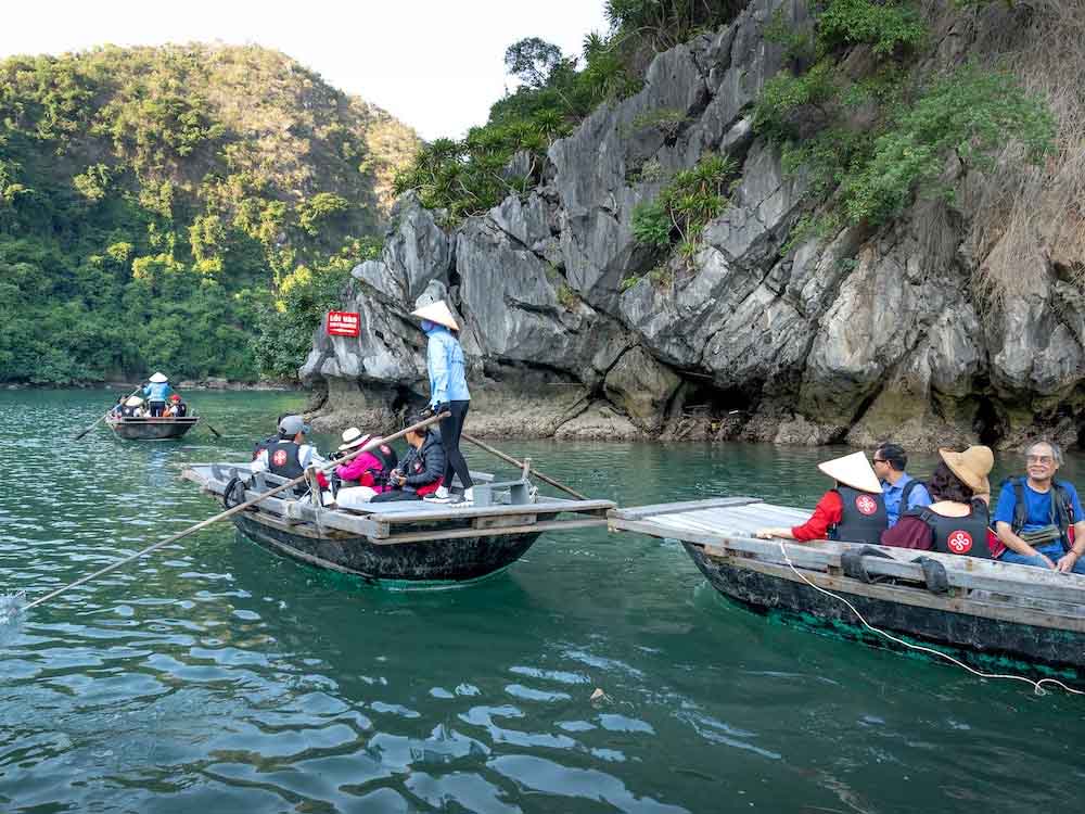 旅游.jpg